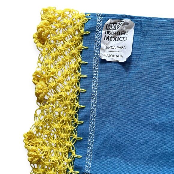 VTG Set 2 Mexican Folk Art Hand Embroidered Crochet Standard Pillow Cases Floral - Picture 3 of 7